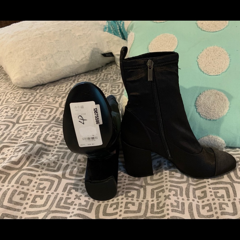 NWT Marc Fisher black booties stretch fabric Retail is $179 - Picture 6 of 12